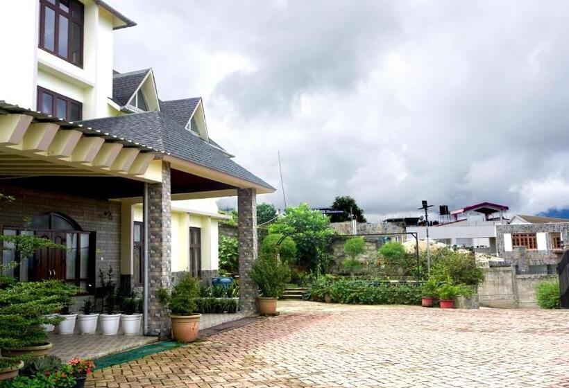مبيت وإفطار Akim Homestay