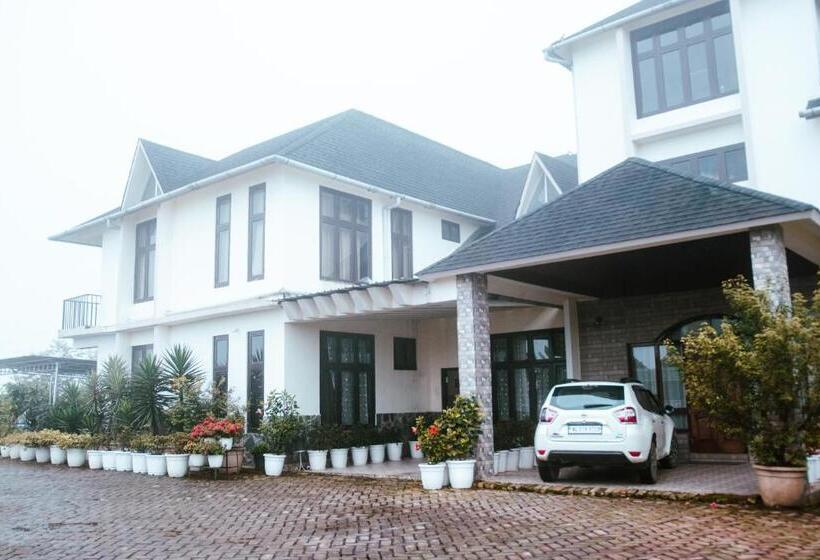 مبيت وإفطار Akim Homestay