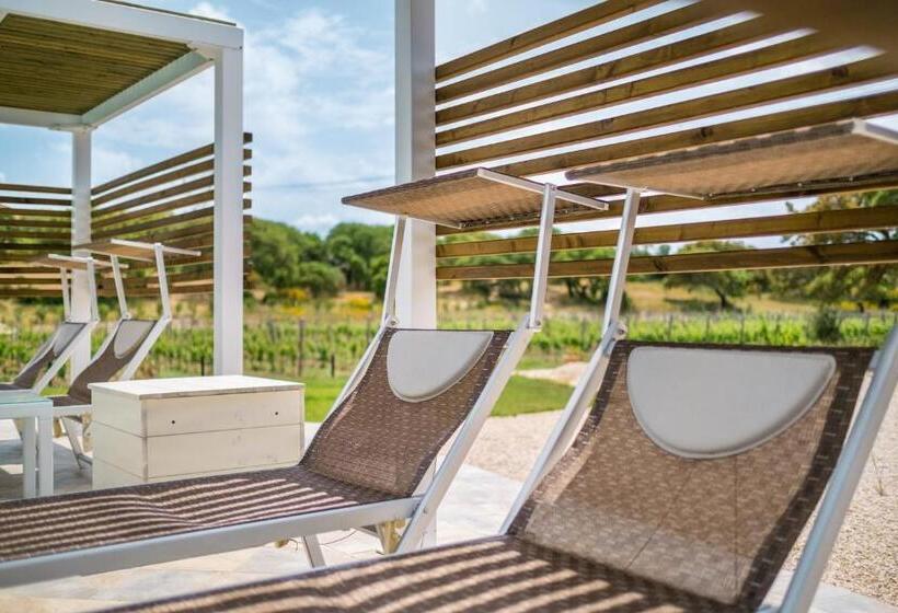 تختخواب و صبحانه La Vinia Bed&wine Experience   Adults Only