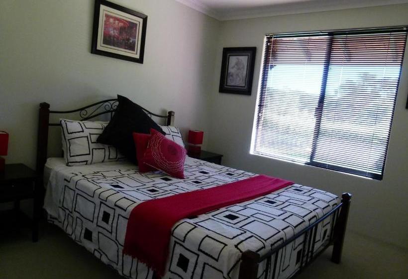 مبيت وإفطار Seatrees Accommodation