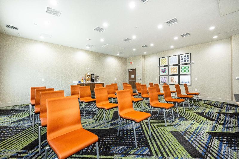 בית מלון כפרי Holiday Inn Express & Suites   San Jose Silicon Valley, An Ihg