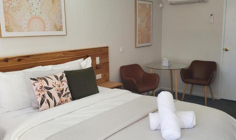 فندق Roydons Motor Inn