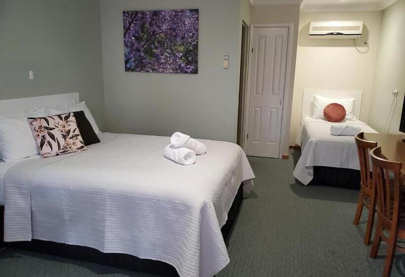 فندق Roydons Motor Inn