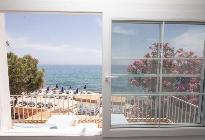 Mojo Otel Beach