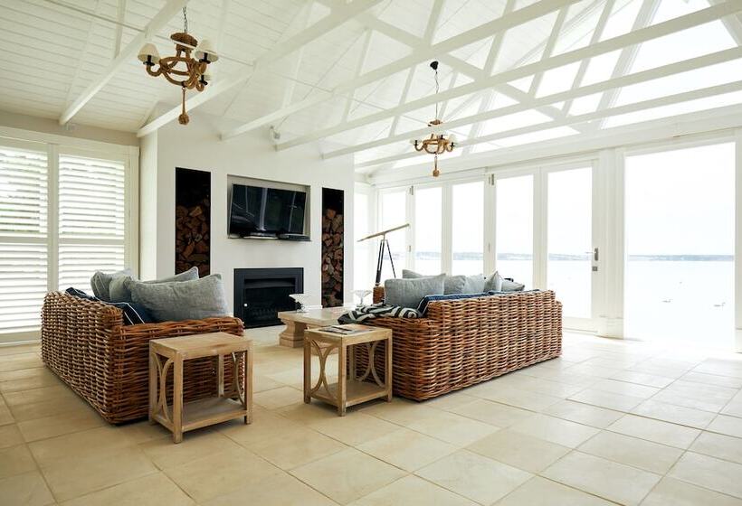 بنسيون Campbell Point House