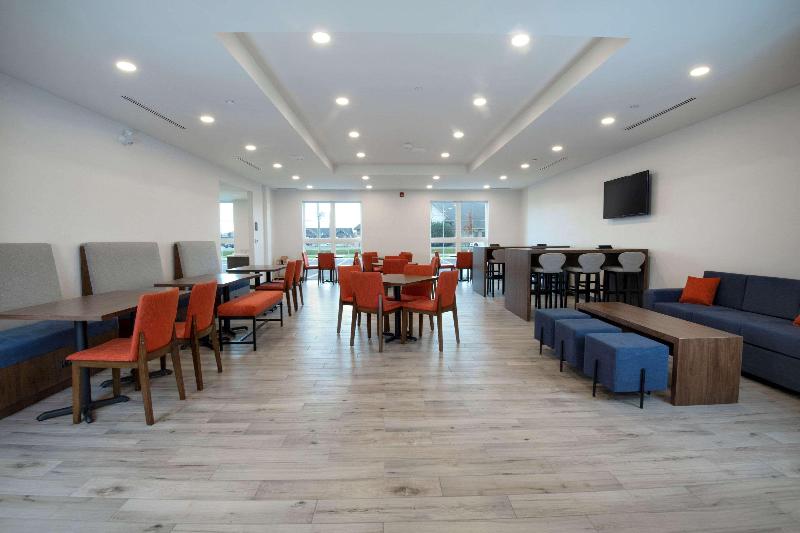 فندق Comfort Inn & Suites