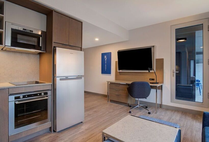 בית מלון כפרי Homewood Suites By Hilton Montreal Downtown, Qc