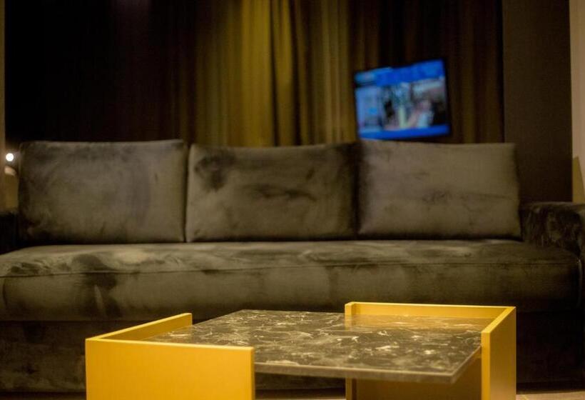 בית מלון כפרי The Central View Boutique