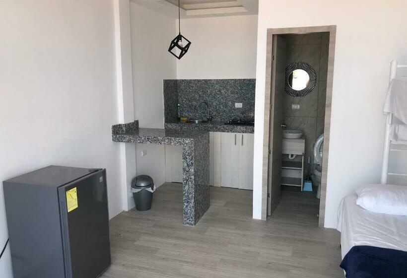 فندق صغير Hostal Surf Ecuador
