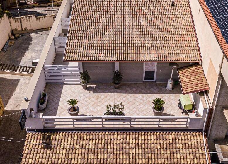 مبيت وإفطار Corleone Guesthouse