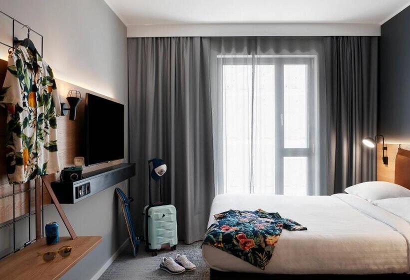 בית מלון כפרי Moxy Milton Keynes