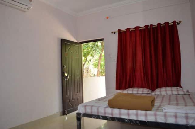 فندق Patel Cottage Beach Road Alibag