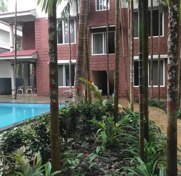 호텔 Swimming Pool Cottage Alibag With Meals