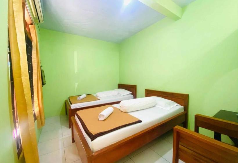 Отель Gerung 1 Near Alun Alun Nganjuk Mitra Reddoorz