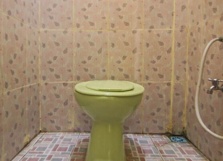 هتل Spot On 90433 Serasi Kost