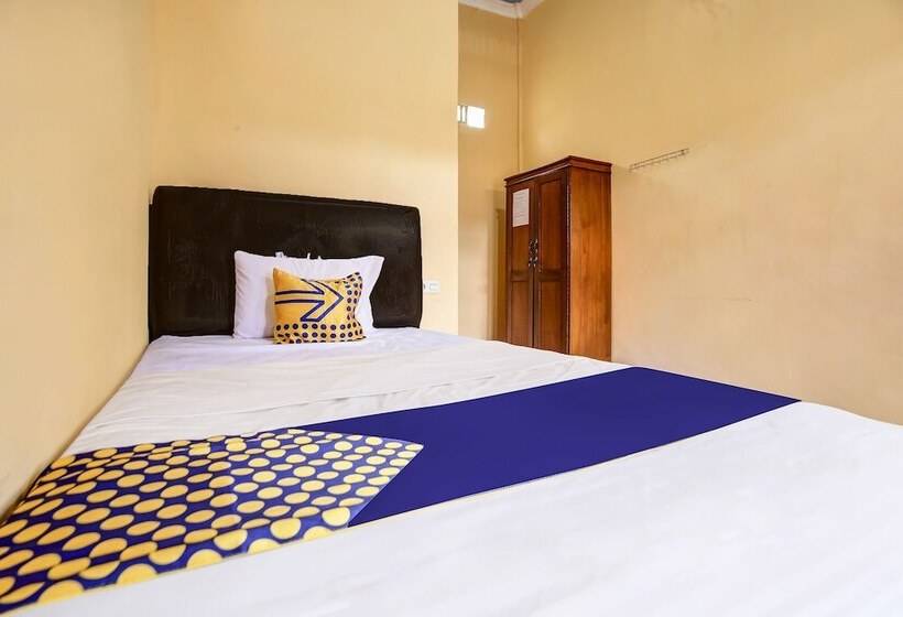 هتل Spot On 90433 Serasi Kost