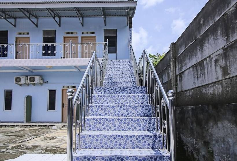 هتل Spot On 90433 Serasi Kost