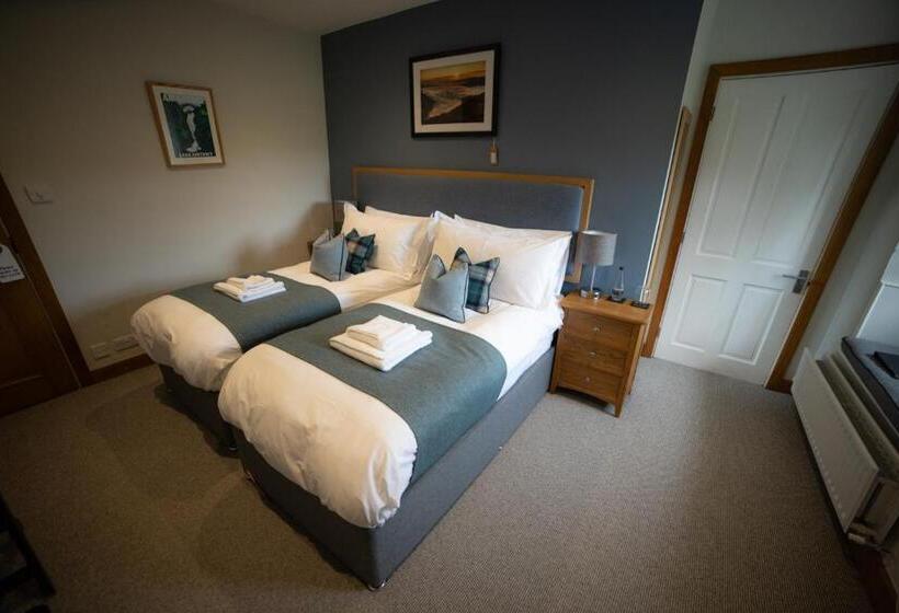 بنسيون The Mardale Inn