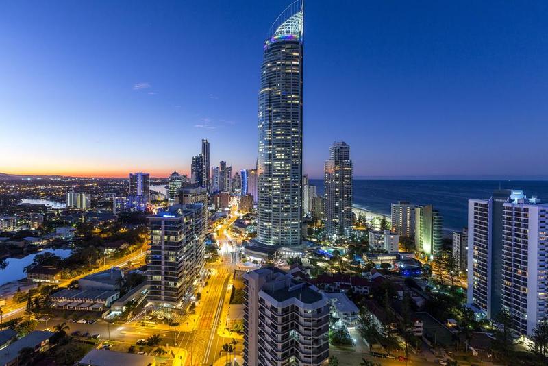 منتجع Artique Surfers Paradise   Official