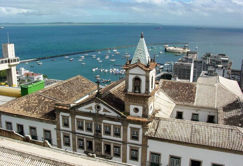 هتل Casa Do Amarelindo