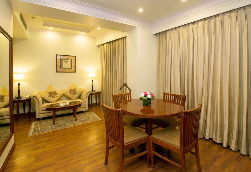 فندق Clarion Bella Casa At Airport