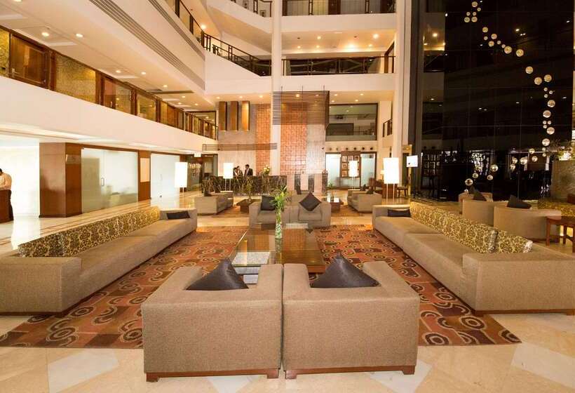 فندق Clarion Bella Casa At Airport