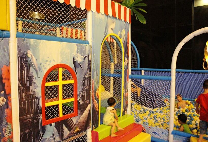 هتل Crowne Plaza Yantai Sea View, An Ihg