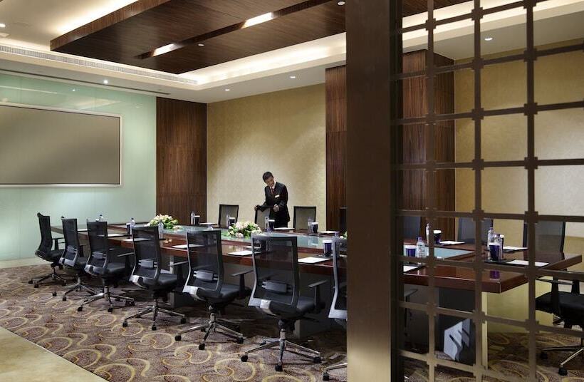 هتل Crowne Plaza Yantai Sea View, An Ihg