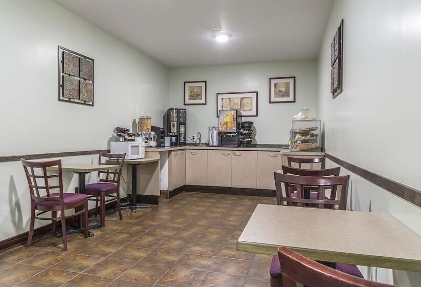 فندق Econolodge Huntsville