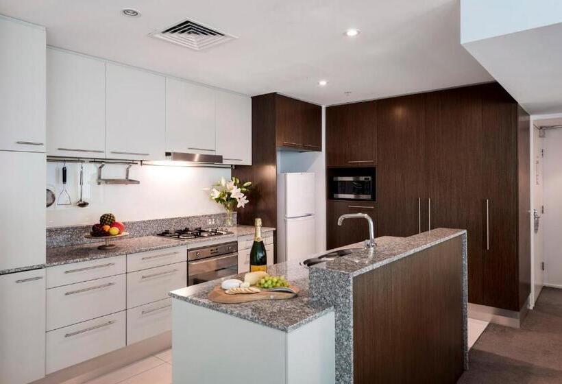 هتل Oaks Brisbane Aurora Suites