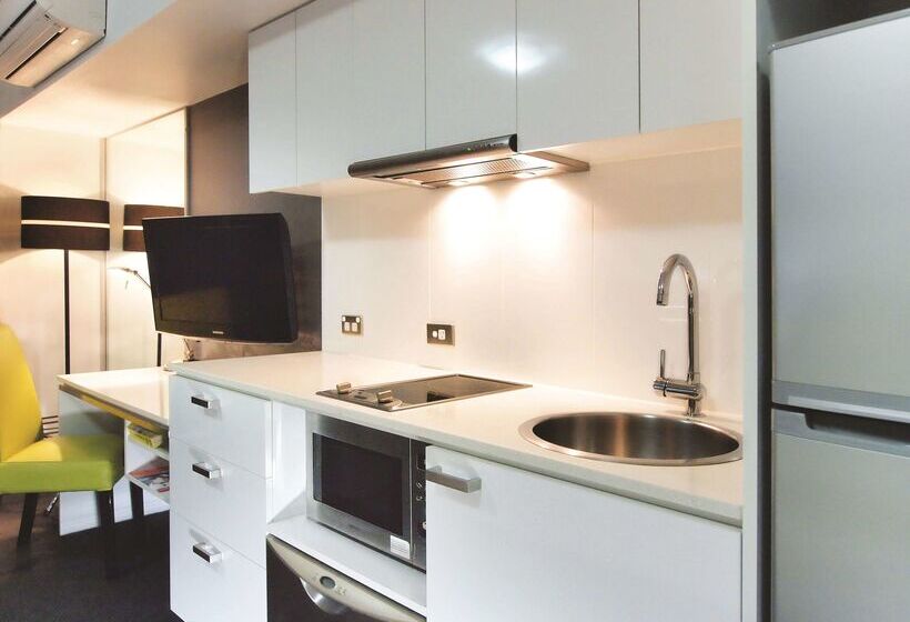 هتل Oaks Townsville Metropole