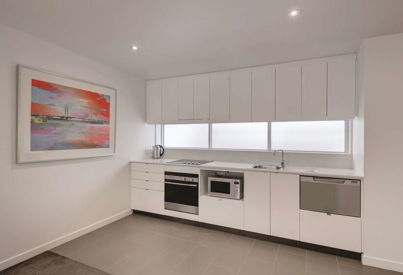 Travelodge Hotel Melbourne Docklands