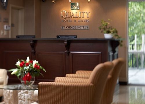 Quality Hotel & Suites Langley