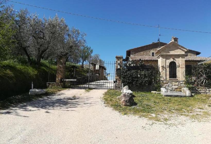 مبيت وإفطار Casale San Fortunato