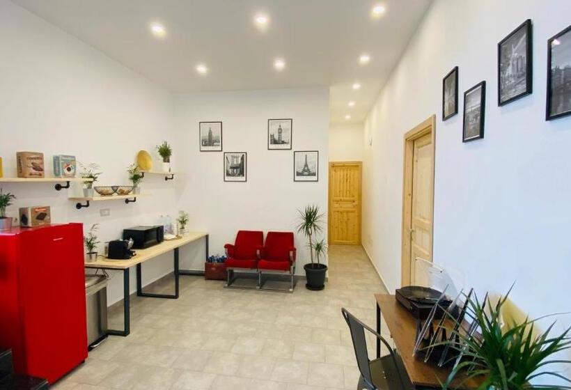 تختخواب و صبحانه The Roof Garden   Bed&breakfast