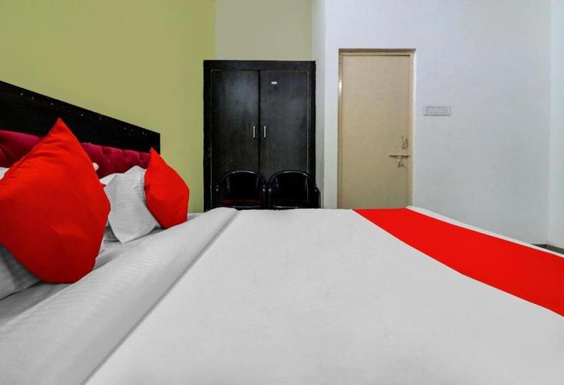 בית מלון כפרי Oyo 74957 Hotal Niwari House