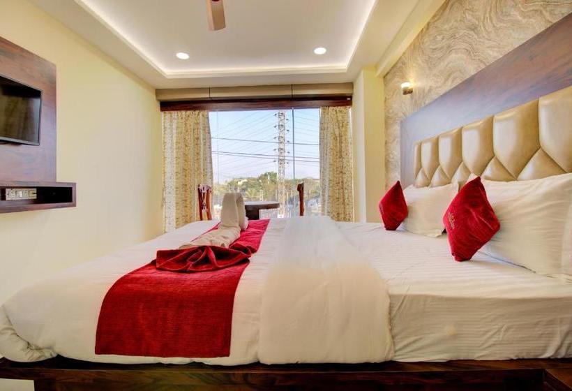 Hotel Samaira Residency,dombivali