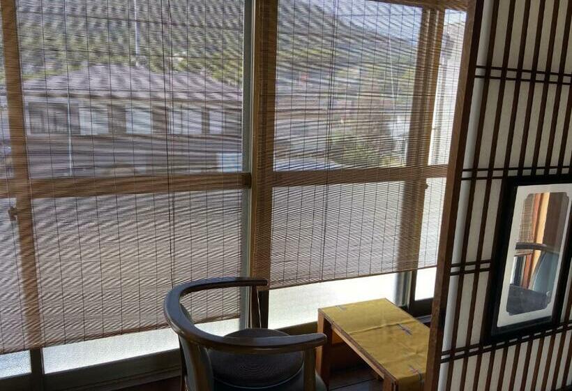 پانسیون 古民家ゲストハウス穏