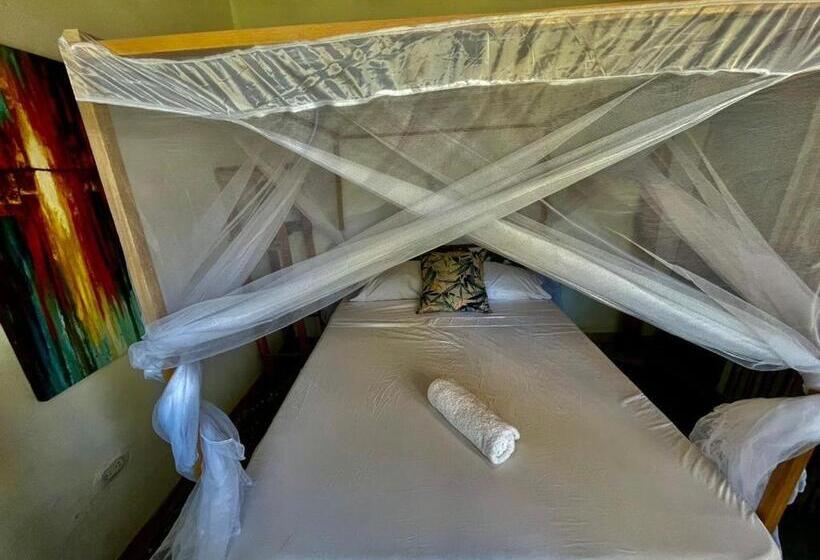 پانسیون Playa Jaguar   Beach Club