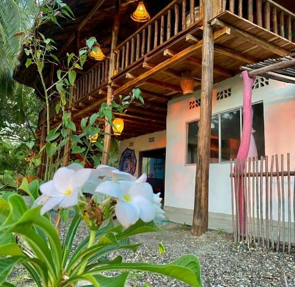 پانسیون Playa Jaguar   Beach Club