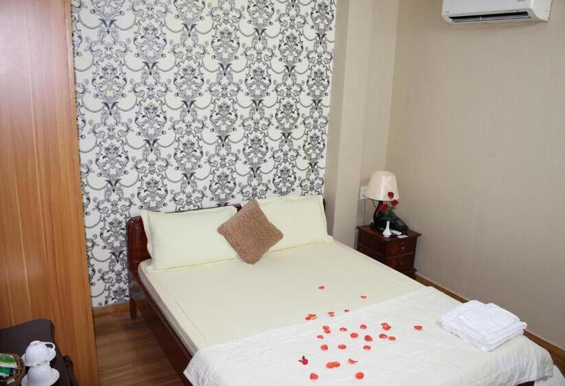 Otel Ngọc Mấy   đại Lợi