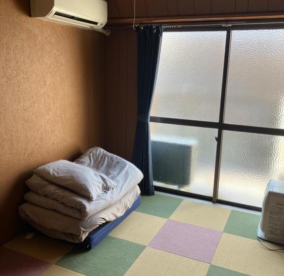 Pensão 尾道ゲストハウス シータ村