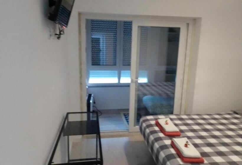 פנסיון Guesthouse Marialva Park