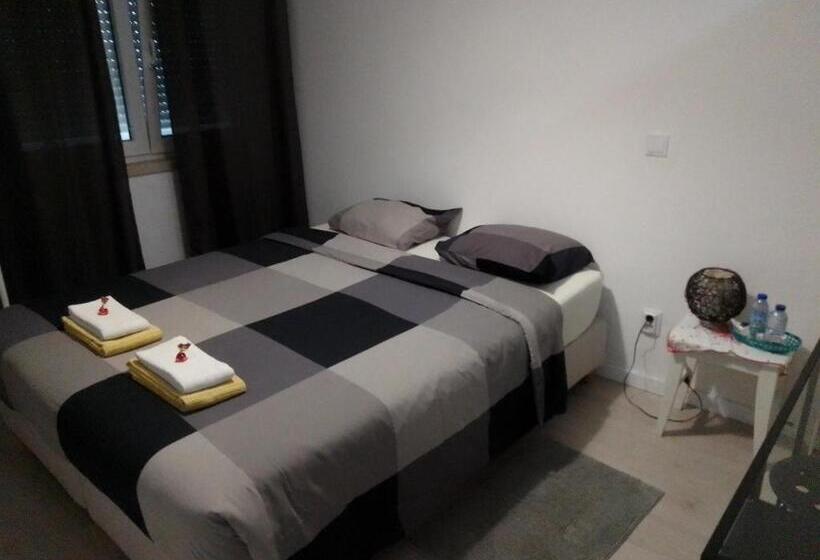 פנסיון Guesthouse Marialva Park