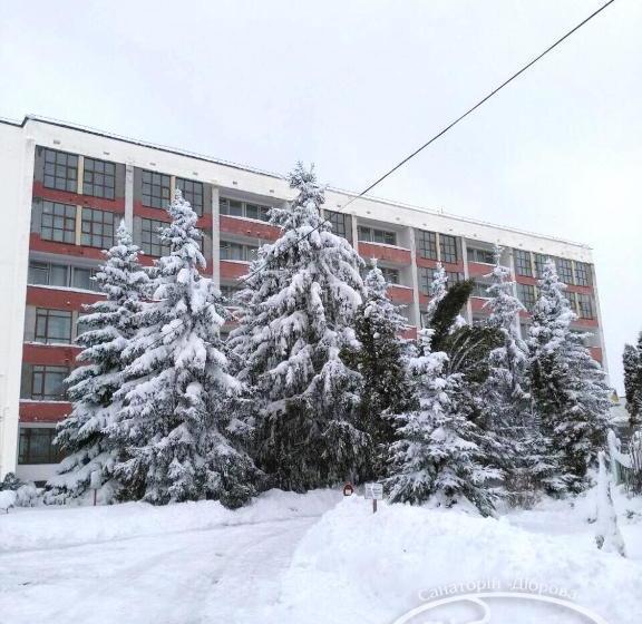فندق Dibrova