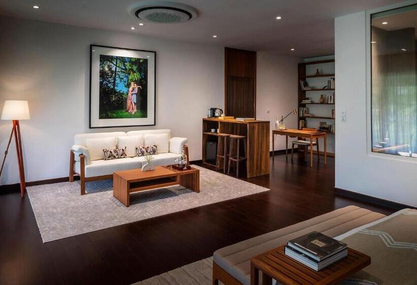 酒店 Farmhouse Resort & Spa