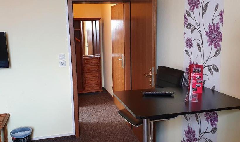 فندق صغير Landgasthof Graf Karstädt