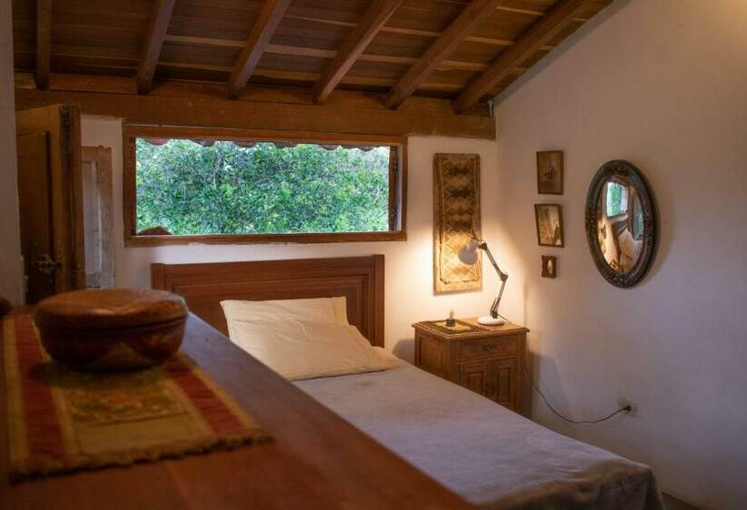 مبيت وإفطار Casa El Cedro
