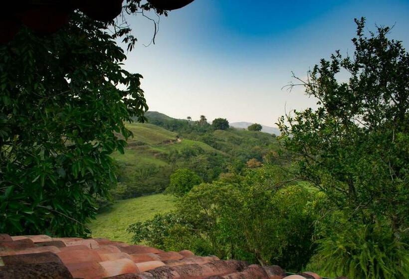 مبيت وإفطار Casa El Cedro