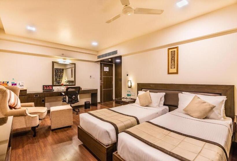 호텔 Cygnett Inn Ramachandra